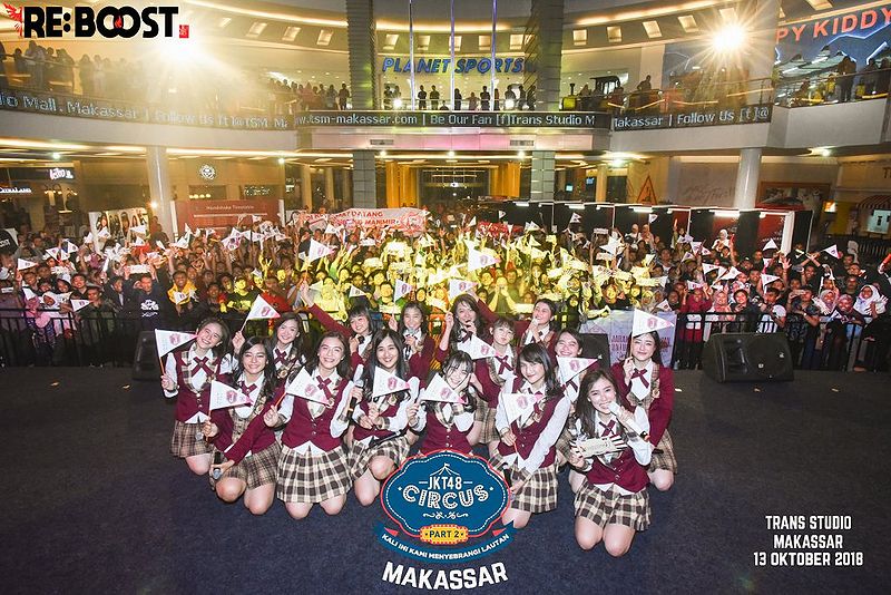 File:JKT48 Circus Makassar.jpg
