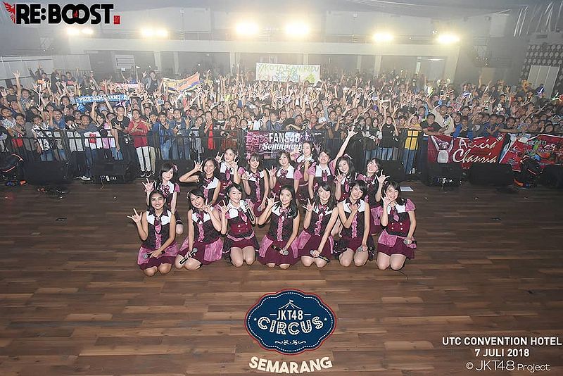 File:JKT48 Circus Semarang.jpg