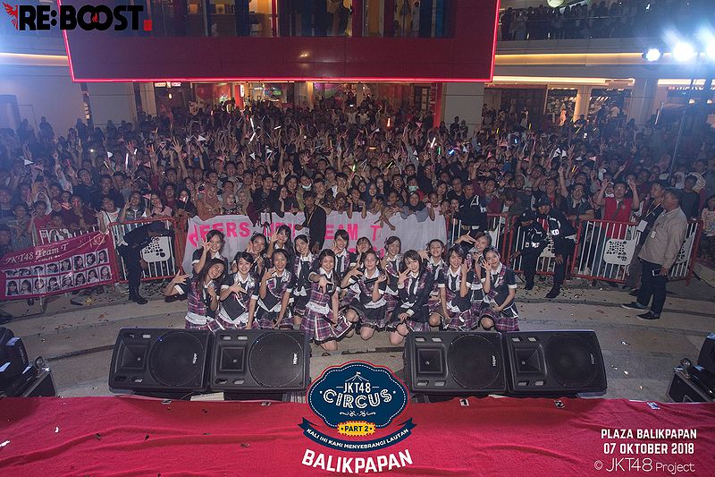 File:JKT48 Circus Balikpapan.jpg