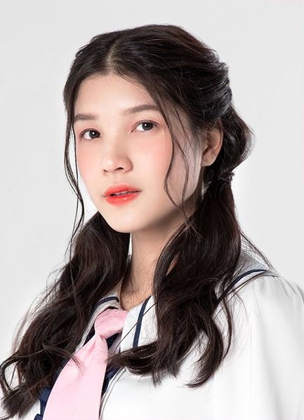 File:DeeneeMay2018.jpg