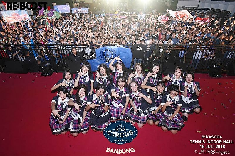 File:JKT48 Circus Bandung.jpg
